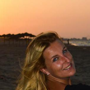 Travel around with me Henriette