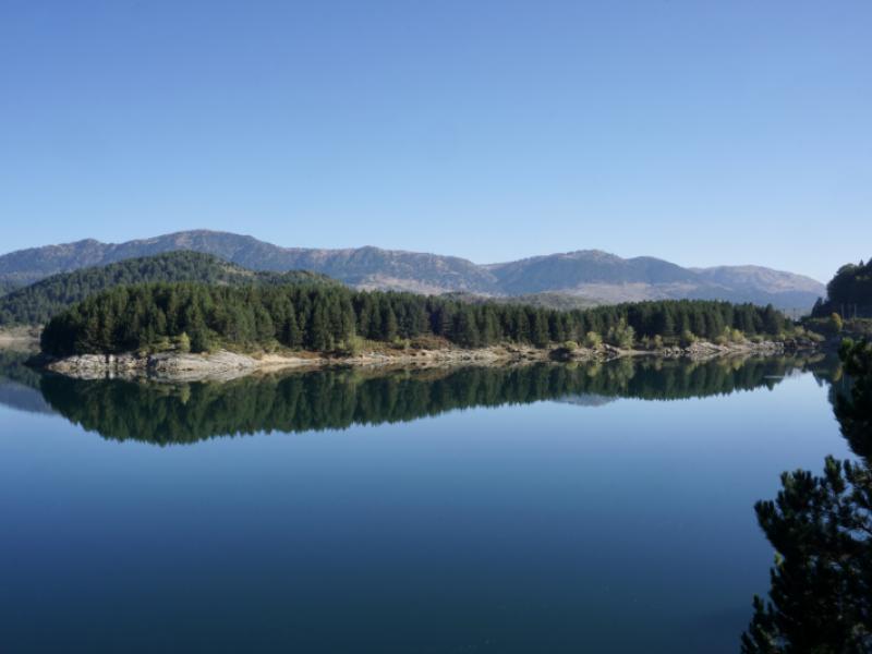 Aoos_Springs_Lake